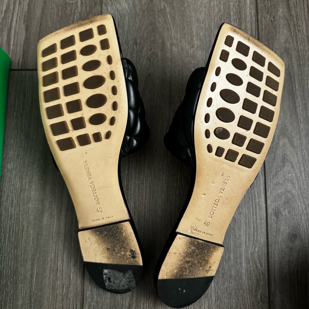 Bottega Veneta Padded Flat Sandals - Picture 4 of 7